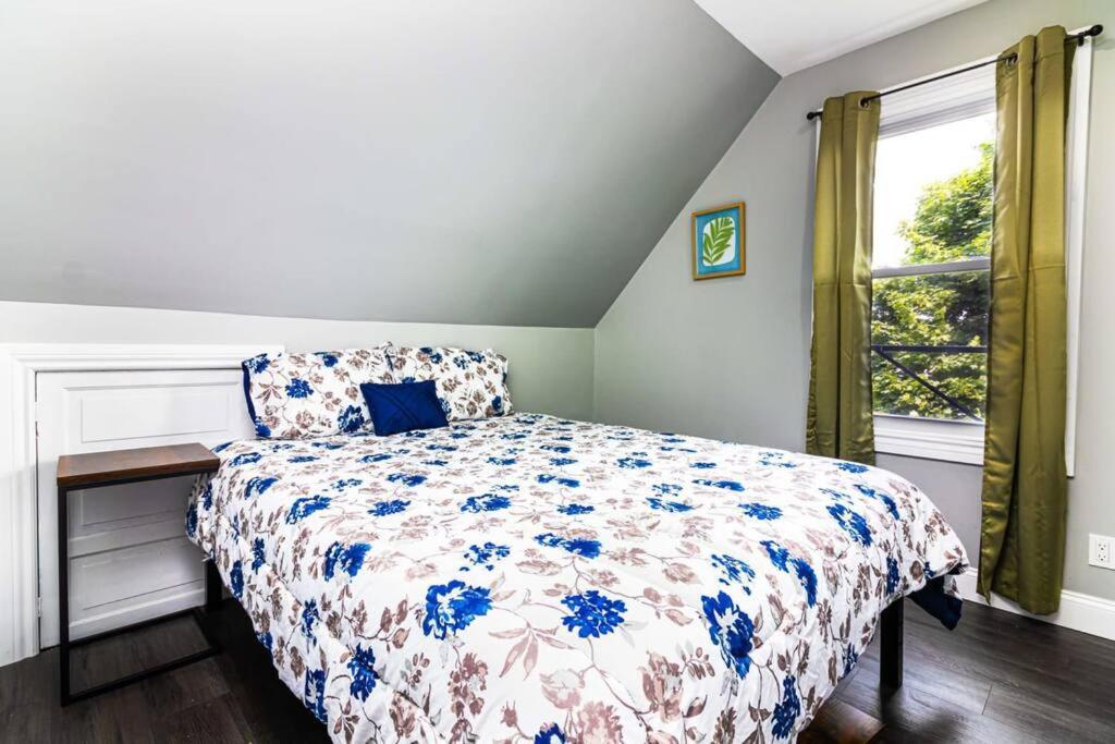 Cozy Micro Apartment, Minutes From Falls Ниагара-Фолс Экстерьер фото